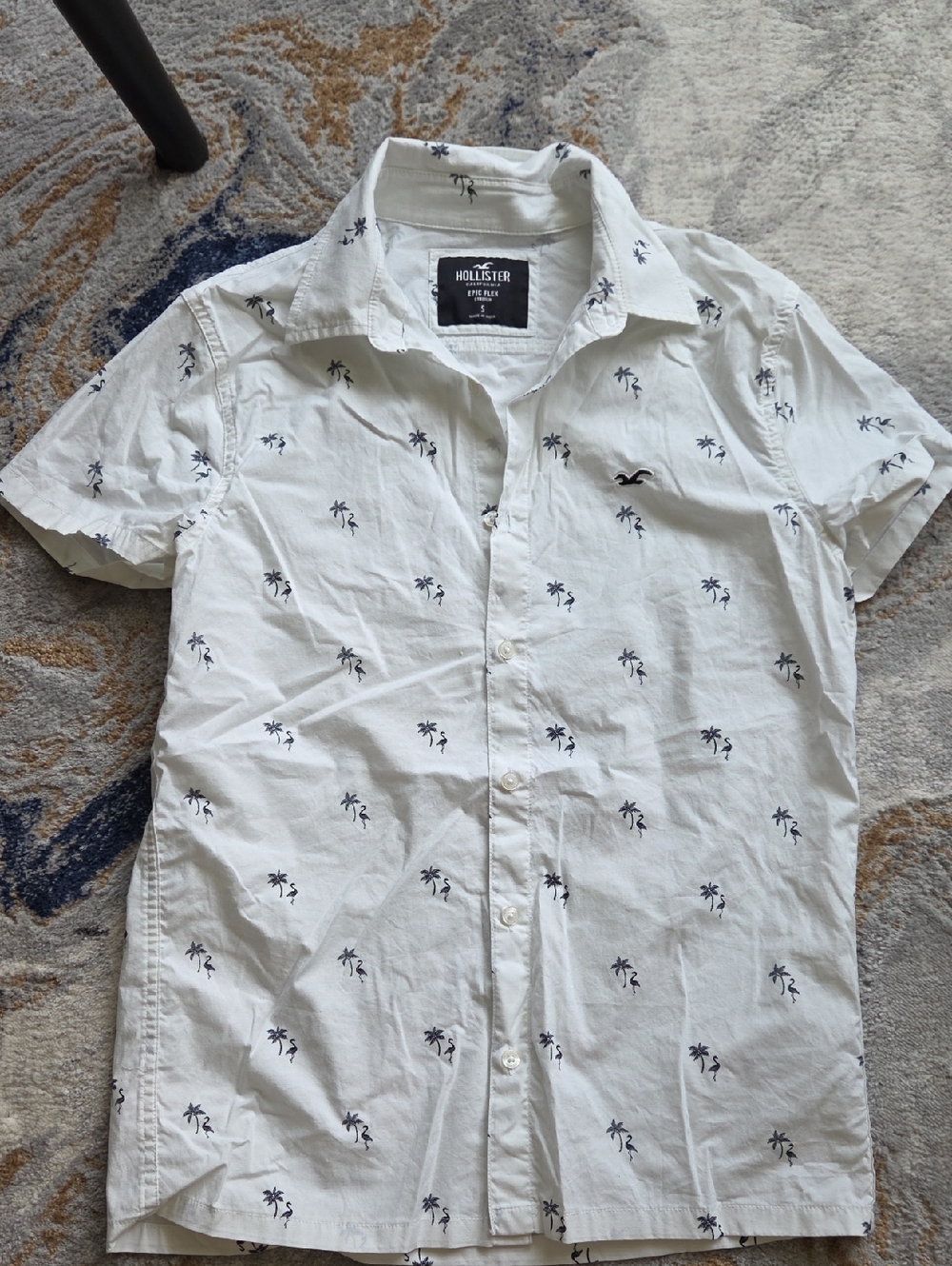 Hollister White Short-Sleeve Button-Up with Navy Palm Print